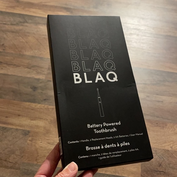NWT New in Box BLAQ Battery Powered Toothbrush - Picture 2 of 3